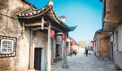 我市17名省政协委员出席省政协十三届二次会议开幕会